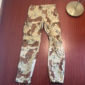 Adjustable waist urban outfitters camo pants